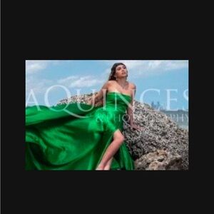 Elegant Green Evening Gown